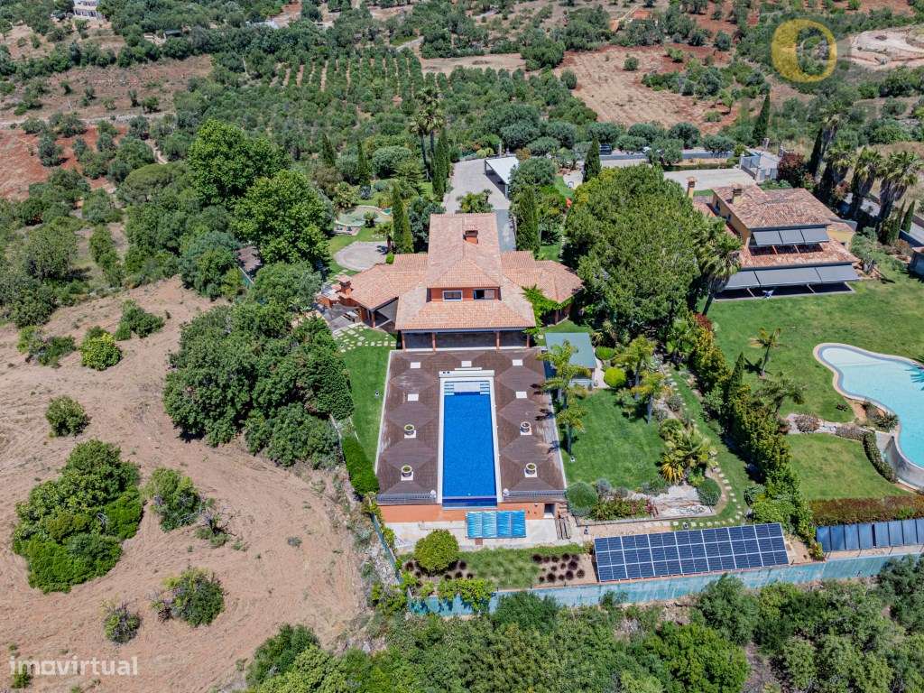 Encantadora Moradia T5 com vista Mar e Golfe, inserida num cenário ...-43