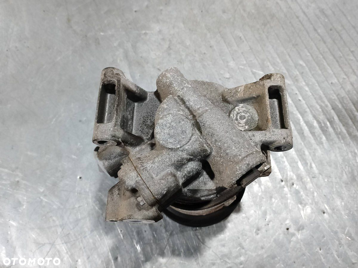 POMPA, SPRĘŻARKA KLIMATYZACJI TOYOTA YARIS I LIFT 447220-9464  1.0 VVTI - 3