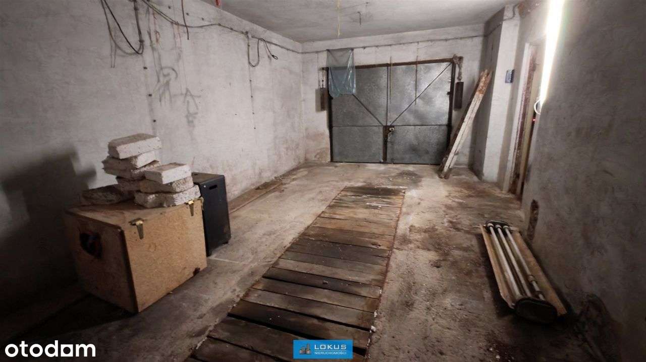 Dom 243 m2 z garażem i budynkami gospodarczymi-13