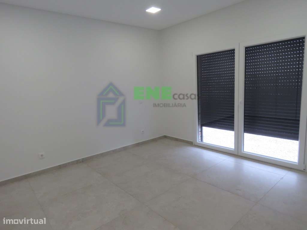Moradia T4 na Vila da Ericeira-12