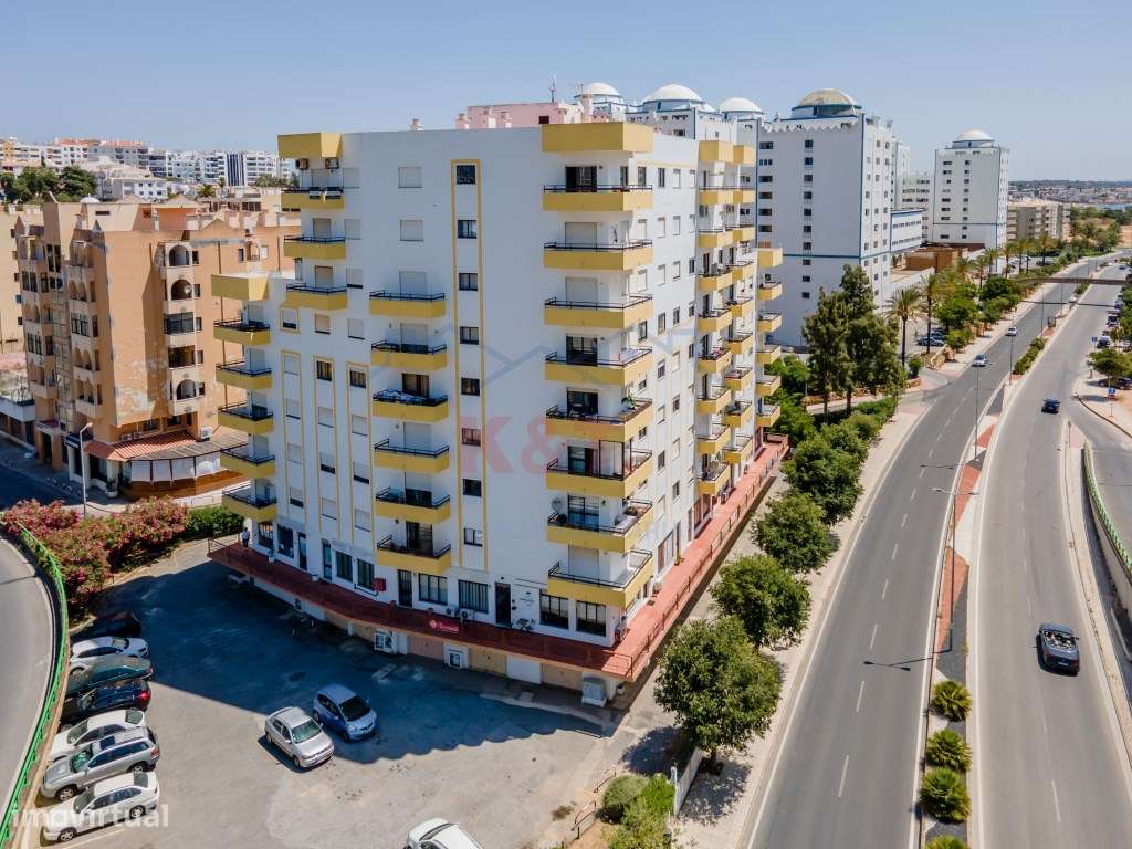 T2 na Praia da Rocha totalmente Remodelado-13