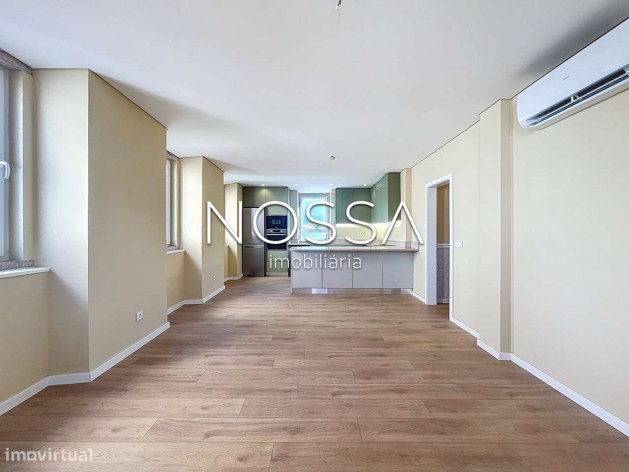 Apartamento T2 Duplex Renovado em Massamá - Grande imagem: 2/38