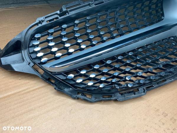 Grill atrapa MERCEDES C klasa W205 AMG LINE - 5