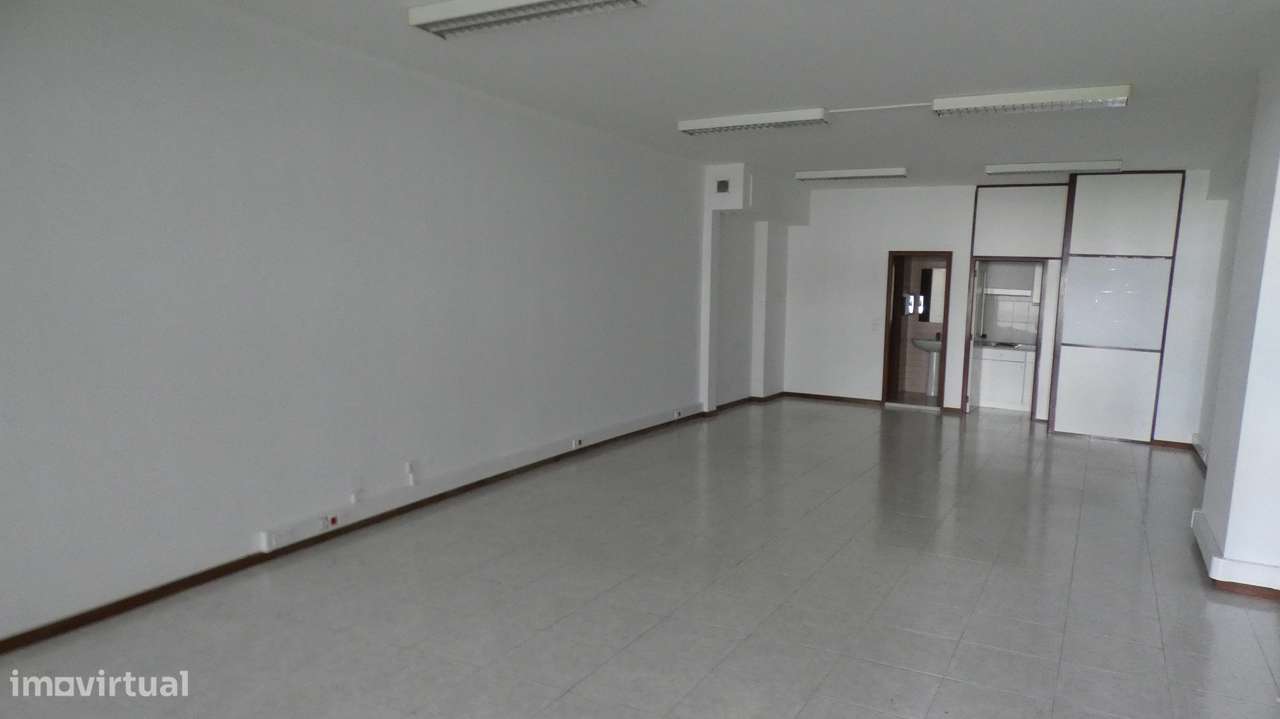 LOJA/ESCRITÓRIO 67,5M2 VILA NOVA DA TELHA - Grande imagem: 2/12