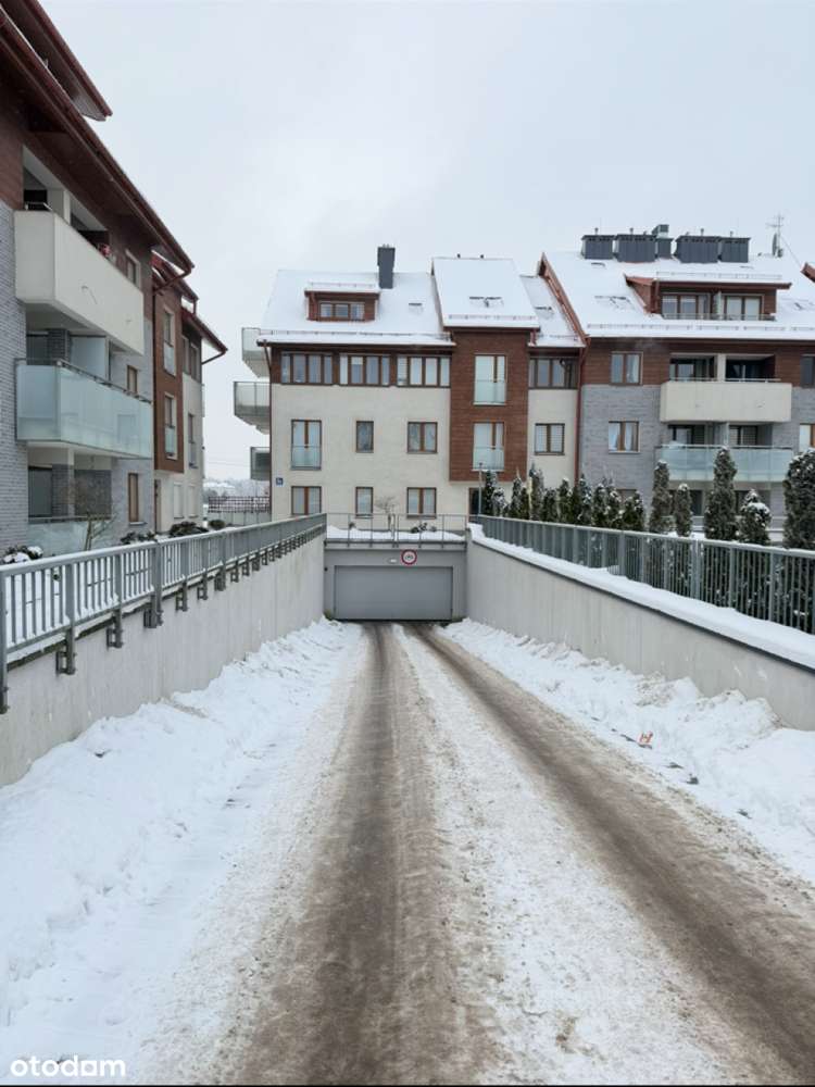 Sprzedam miejsce postojowe w garażu podziemnym, Giżycko. - Pełny obrazek: 3/4