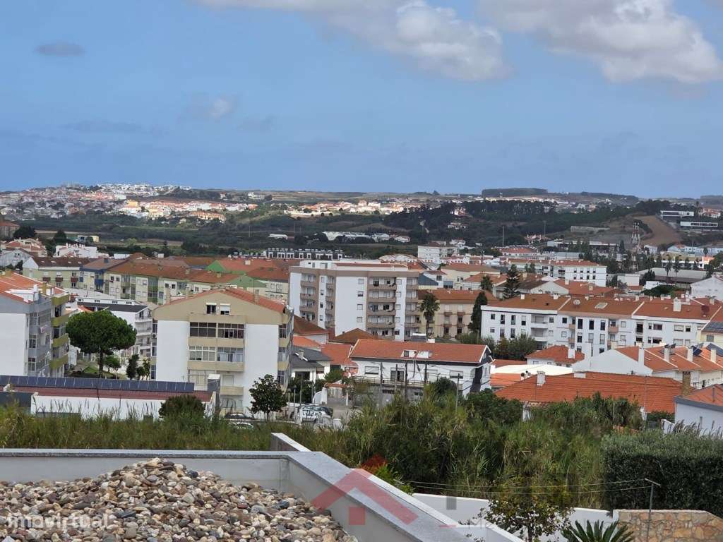 Moradia T4 Moderna na Lourinhã-23