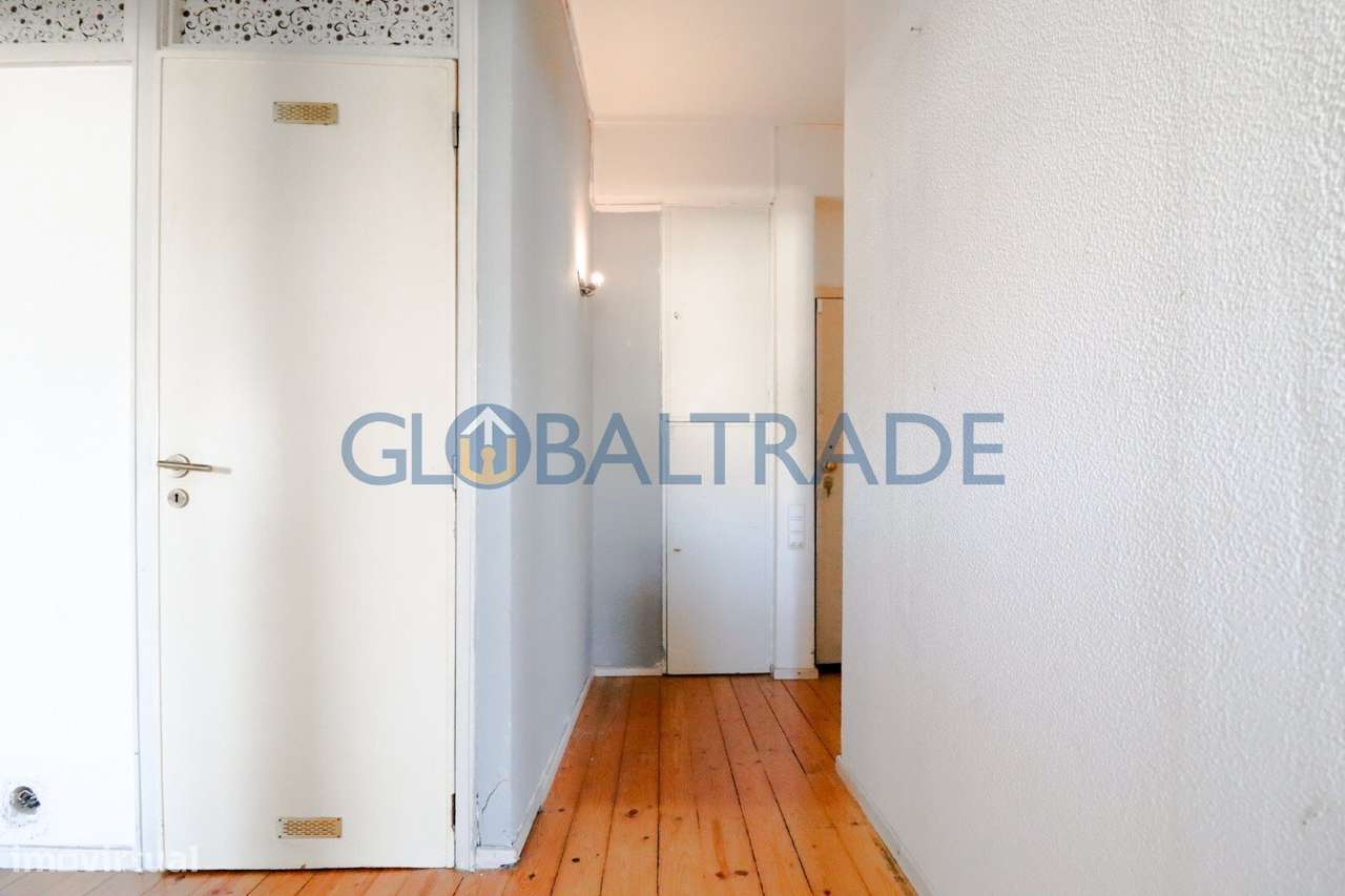 Apartamento T1+1 no coração do Porto-26