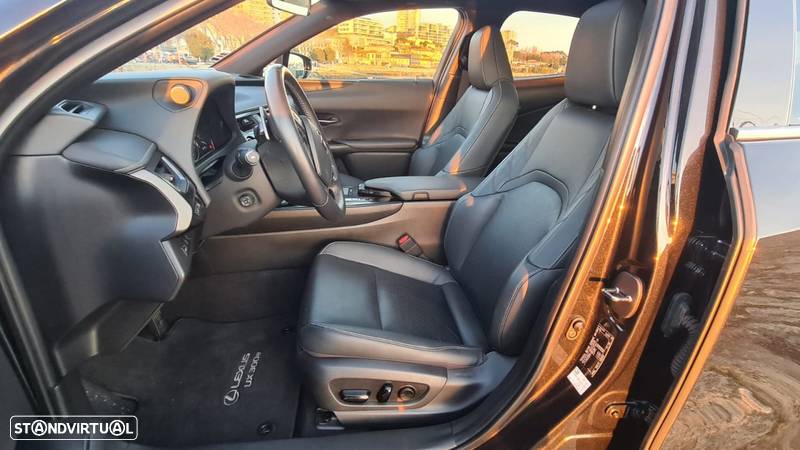 Lexus UX 300e Premium+TAE - 10