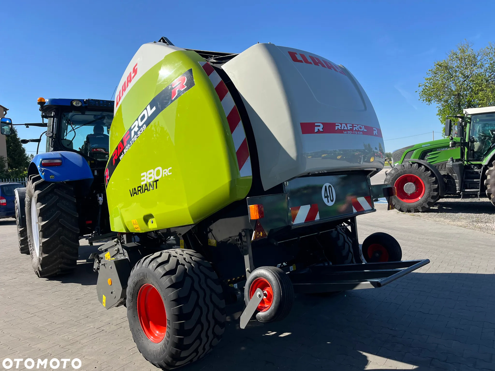 Claas Variant 380 RC - 6