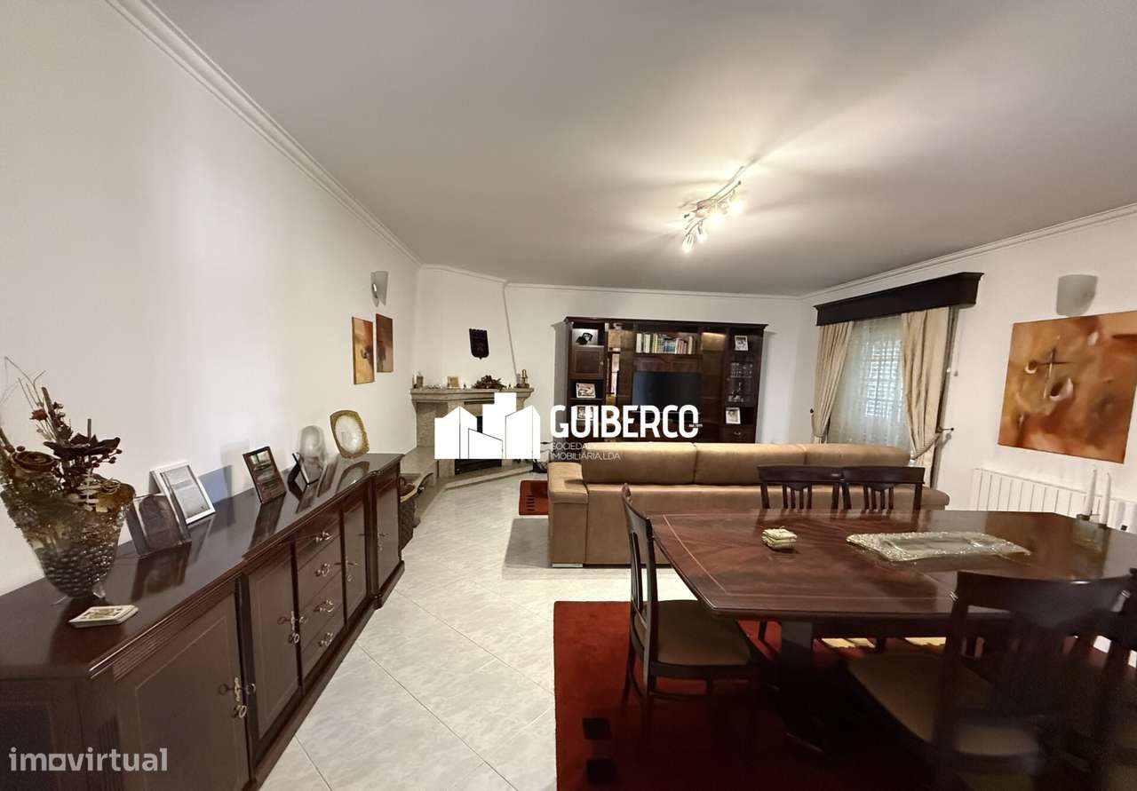 Moradia em Ronfe – Conforto, Espaço e Qualidade de Vida!-8