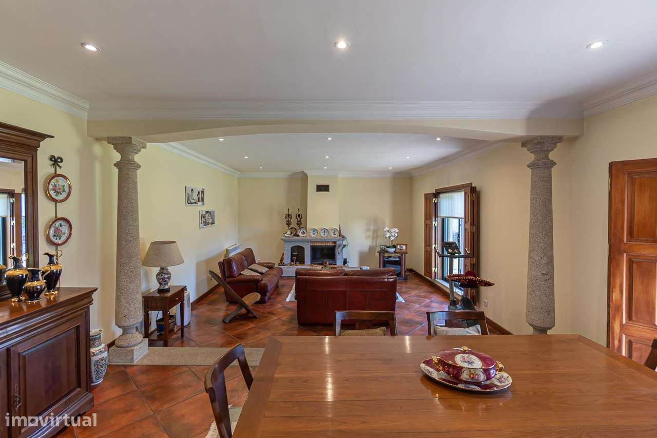 Quinta T4+1 , Moradia Térrea, 4.500 m² Terreno,  Privacidade Total-7