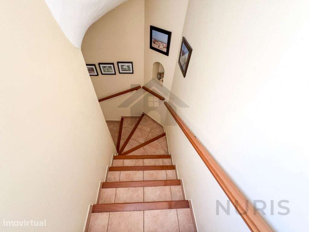 Moradia T3 com piscina para venda em Lagos-51