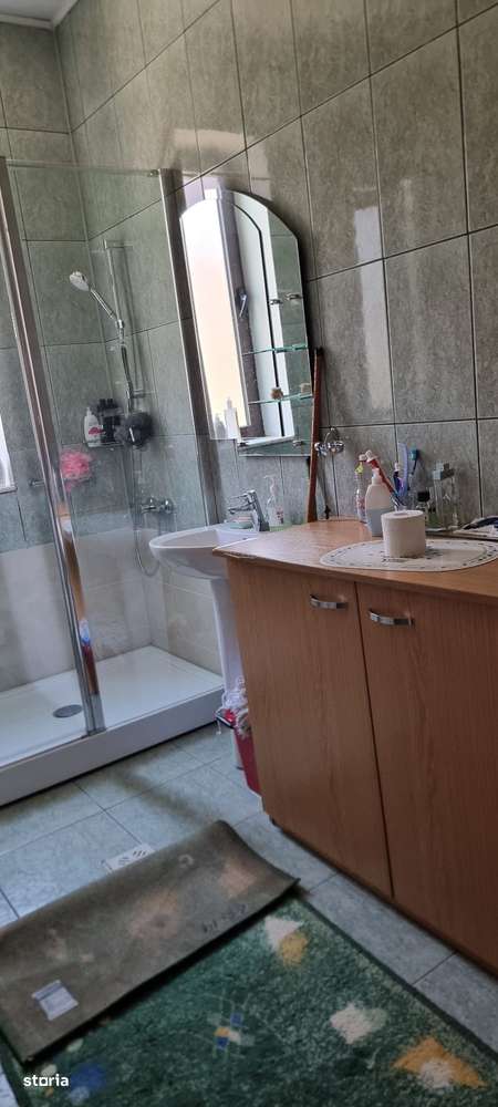 Vand vila in Pitesti, zona ultracentrala, pentru locuinta, sediu - Imagine principală: 5/14