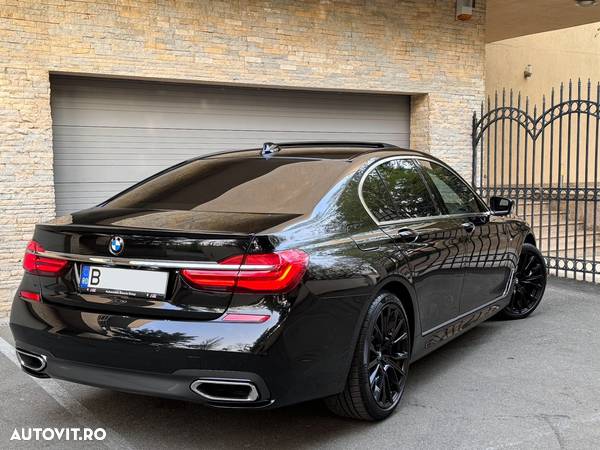 BMW Seria 7 750i xDrive - 3