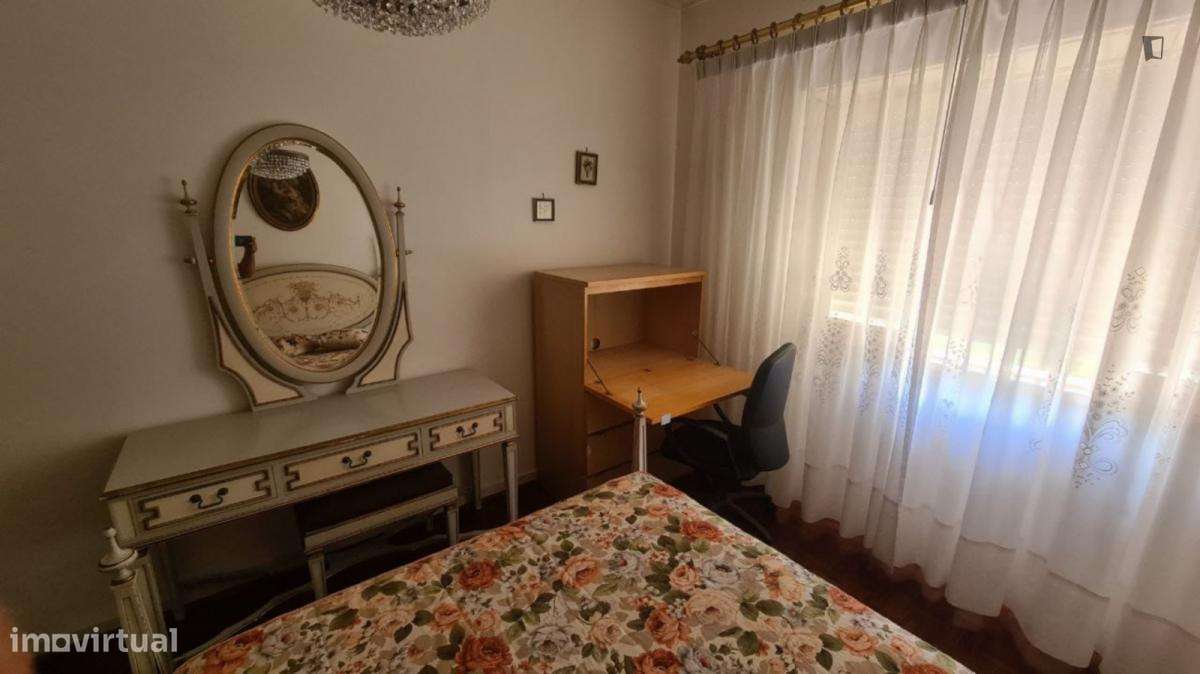 Quarto - localizado em Setubal - Grande imagem: 3/20