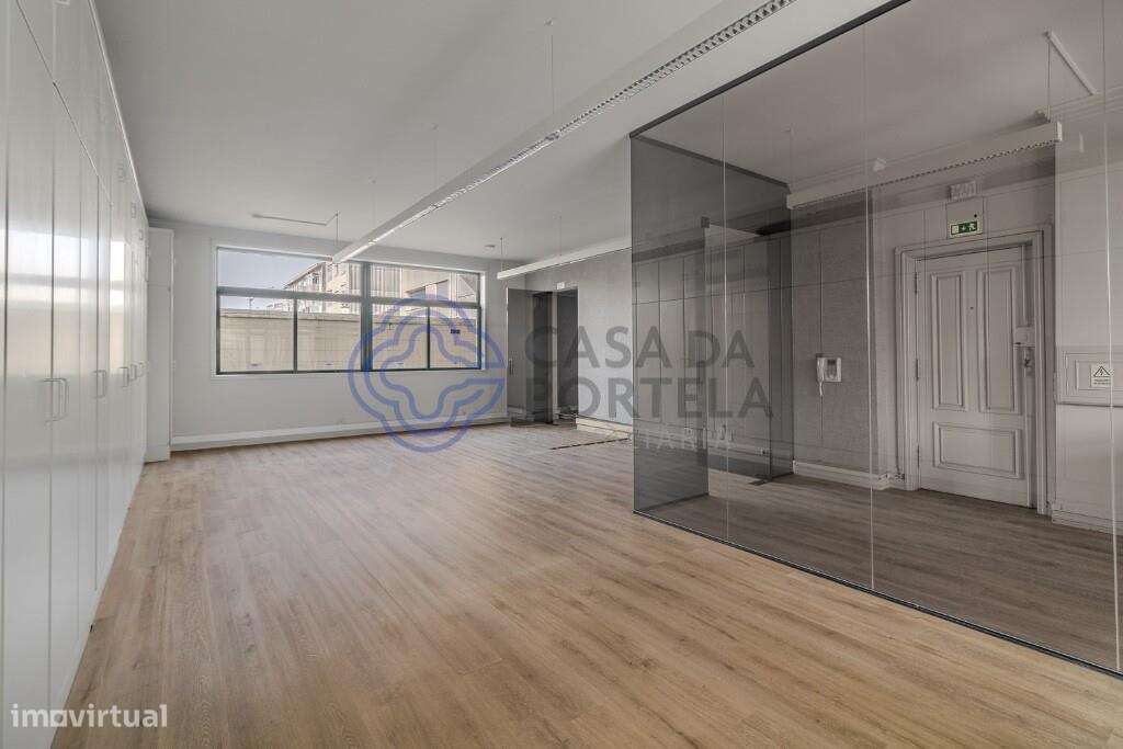Escritório na Avenida da República, em frente ao metro e a 5 minutos d - Grande imagem: 3/11