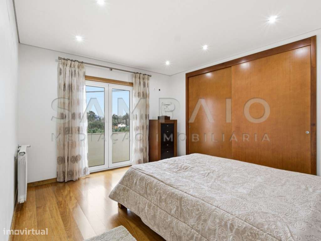 Moradia T4 - Jovim!-8