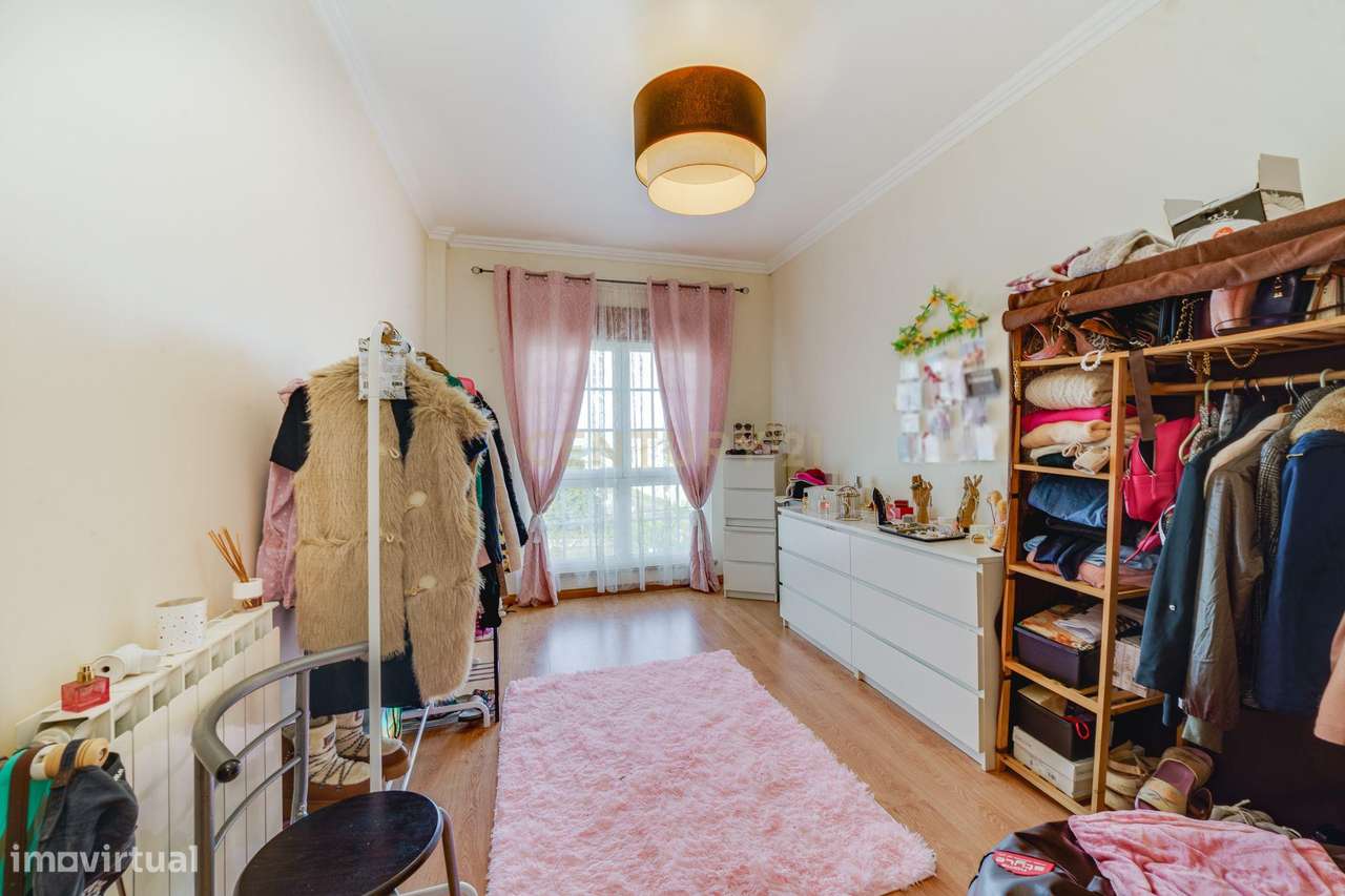 Espaçosa Moradia T3 em Quinta do Anjo, Palmela-17