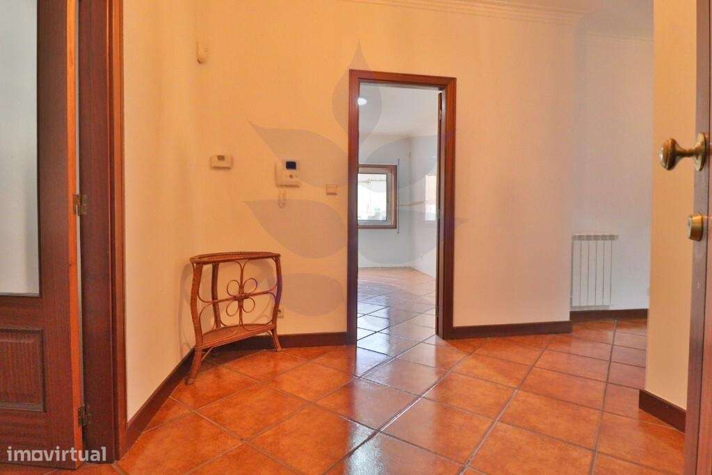 Arrendamento apartamento T3 em Nogueira - Mobilado e Equipado - Grande imagem: 3/28