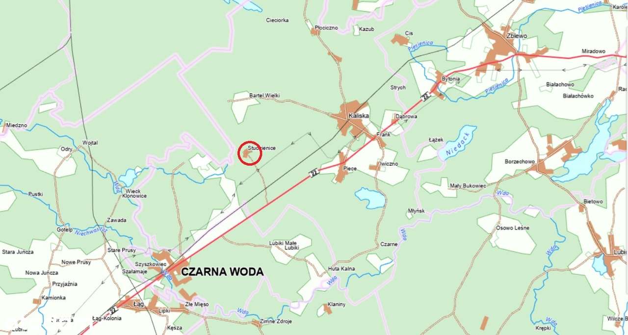 Pięknie położona działka wśród jezior i lasów-9