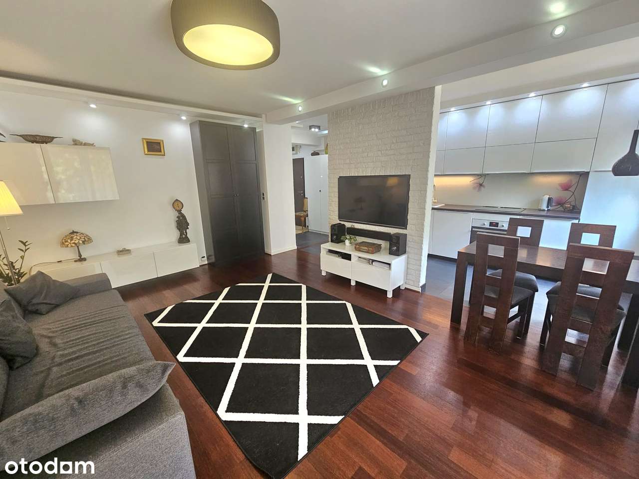 Wyjątkowe mieszkanie z ogrodem i tarasem -  Piaseczno-1