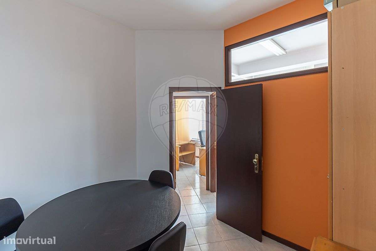 Escritório  para arrendamento - Grande imagem: 2/14