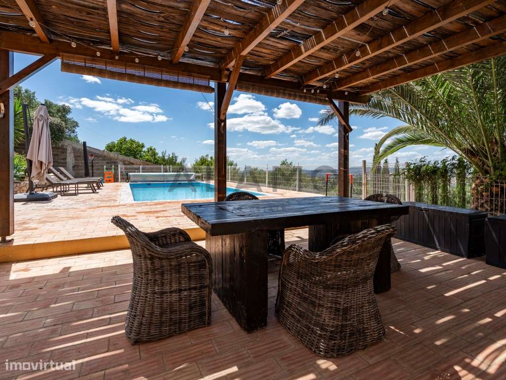 Villa tradicional com piscina em Loulé-19