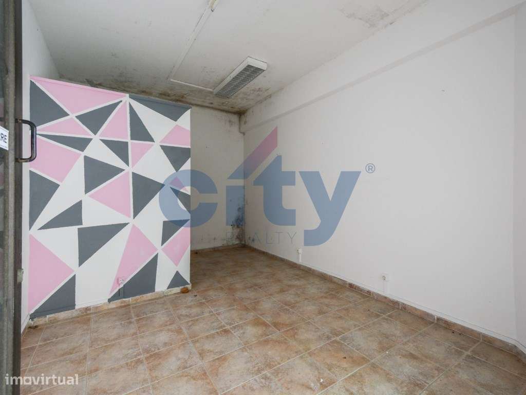 Espaço Comercial em Galeria -Mercês, Sintra - Ótimo Investimento-5