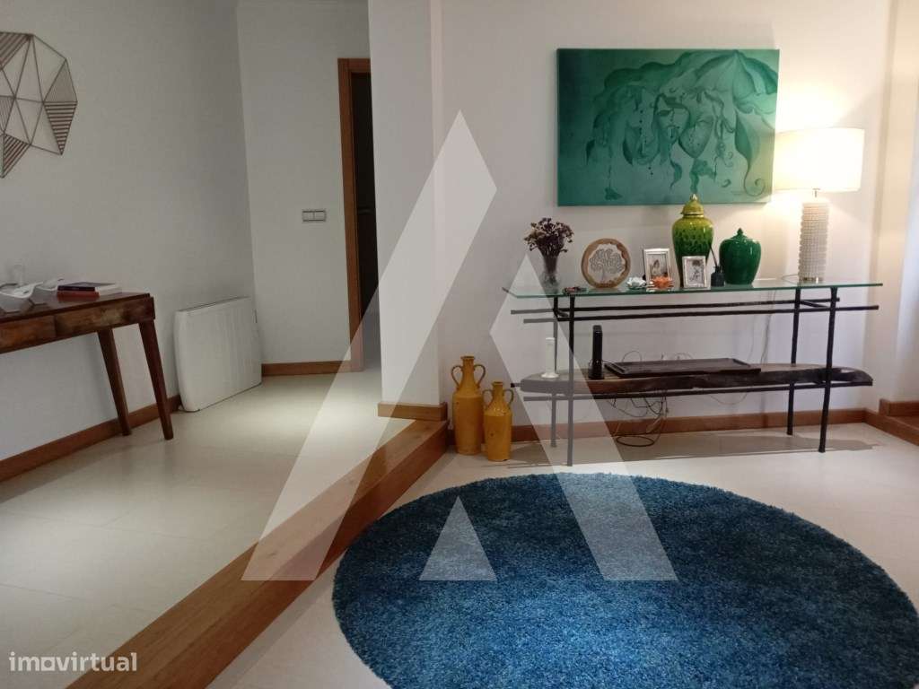 Moradia T6 Isolada na Palhaça. - Grande imagem: 2/58