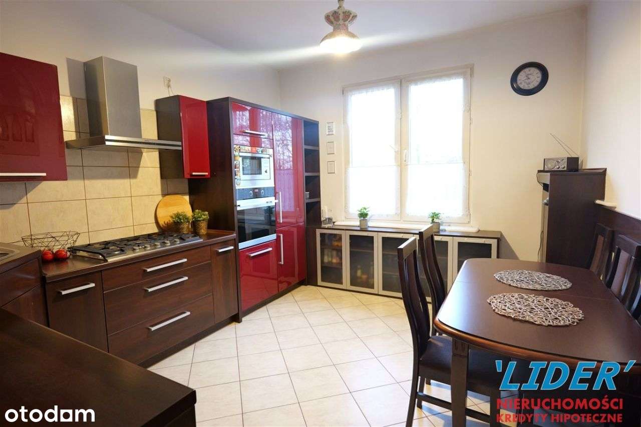 4 pokojowe mieszkanie, osiedle E-18