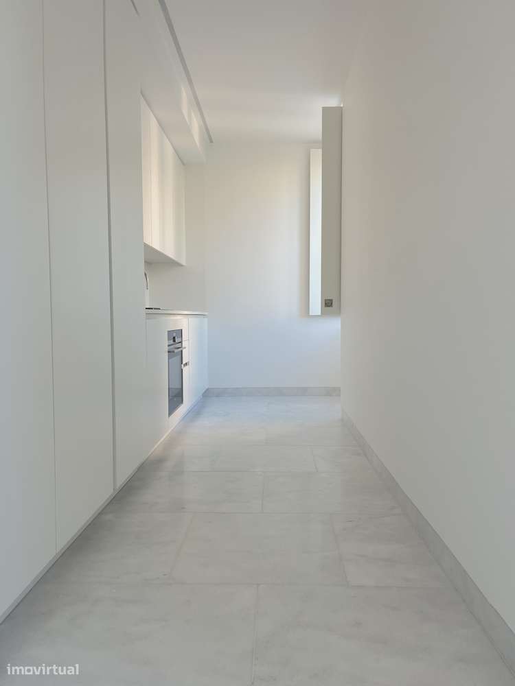 Apartamento T3 com vista cidade e garagem - Grande imagem: 3/17