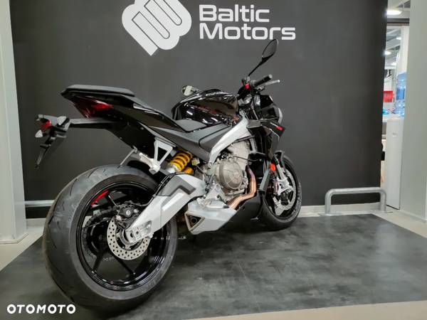 Aprilia Tuono - 4