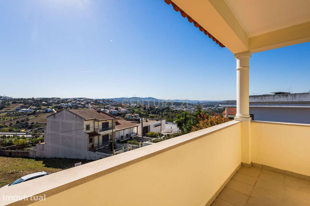 Moradia T5 em Leiria-48