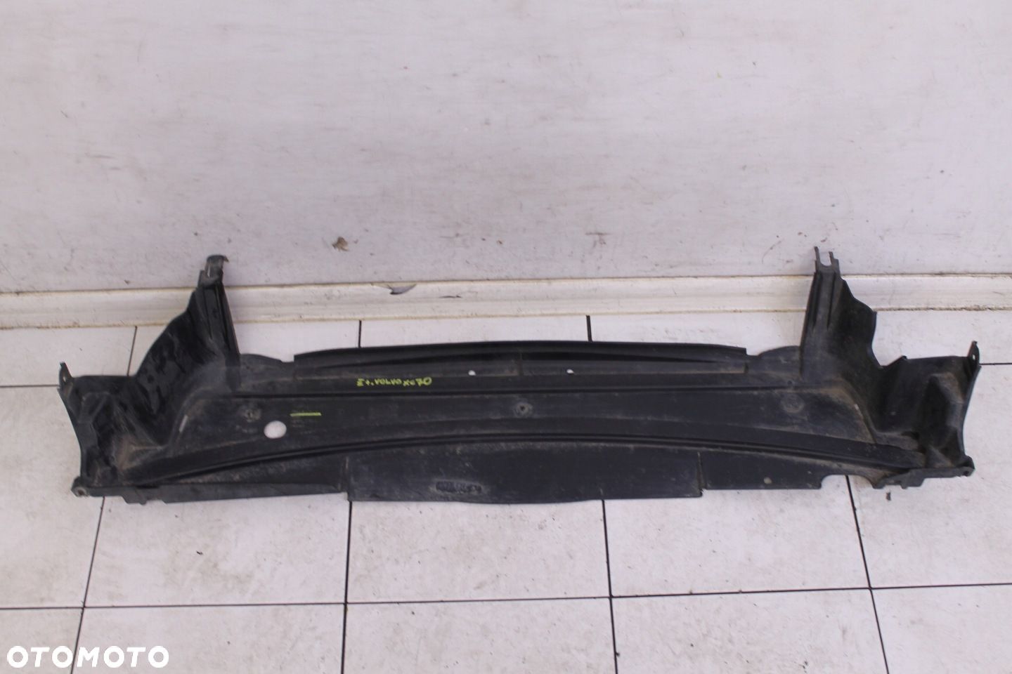 OSŁONA PASA PRZEDNIEGO VOLVO XC70 00R- 09484049 - 1