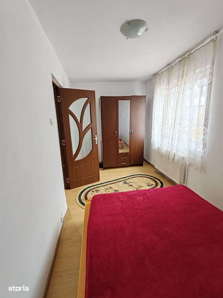 Inchiriez apartament 3 camere Govandar - Imagine principală: 3/7