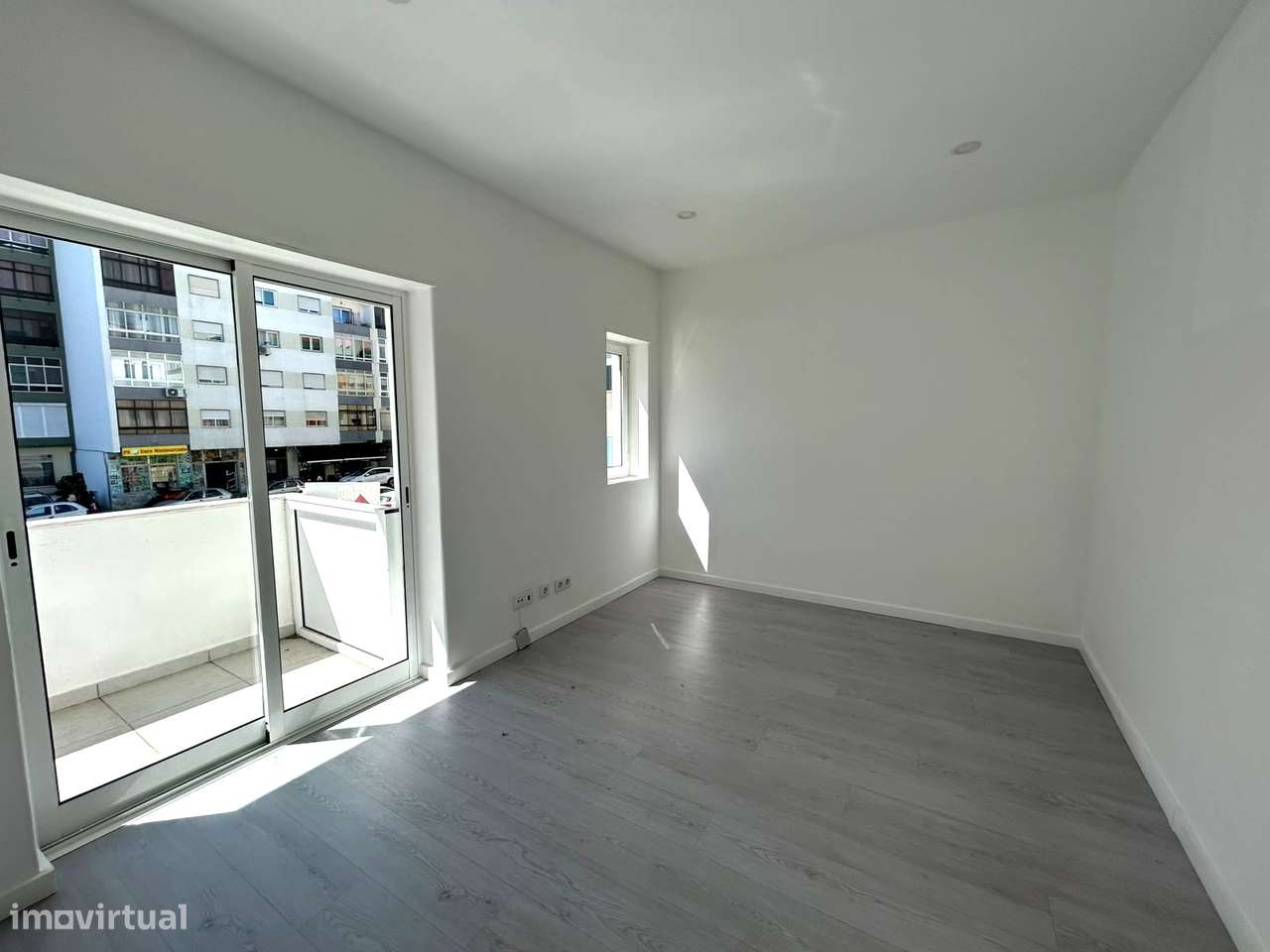 Apartamento Totalmente Remodelado- Paivas-1