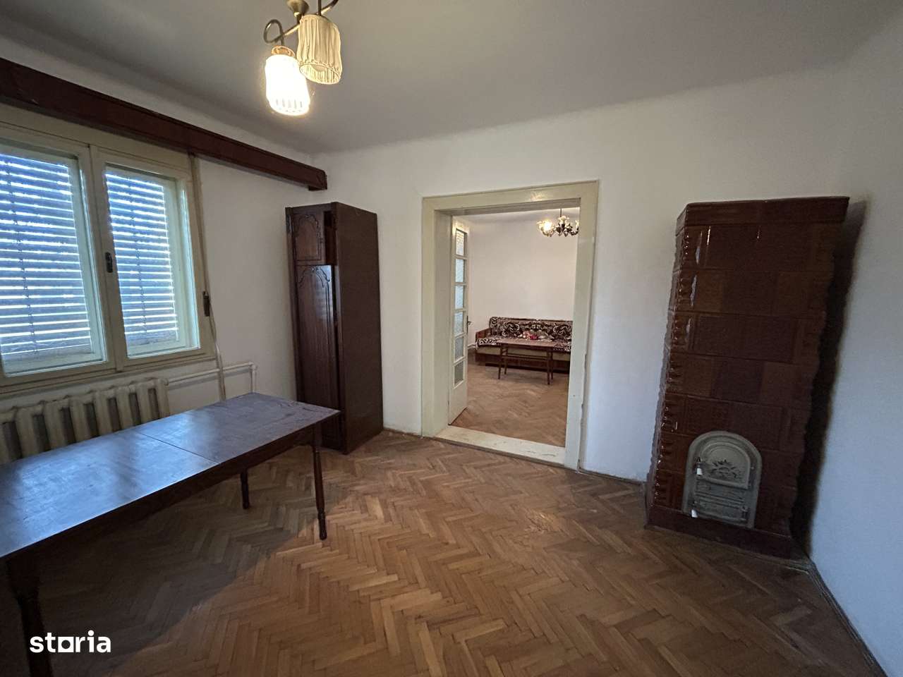 Vand casa mare 4 cam. Mandruloc, st.1.484 mp. sc.160,toate utilitatile-8