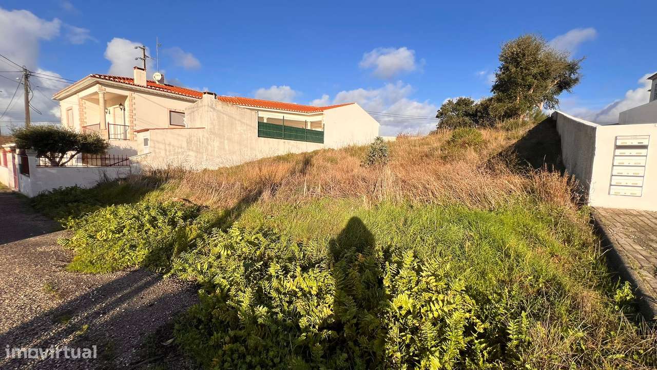 Terreno urbano com 1230m2 em A dos Cunhados-5