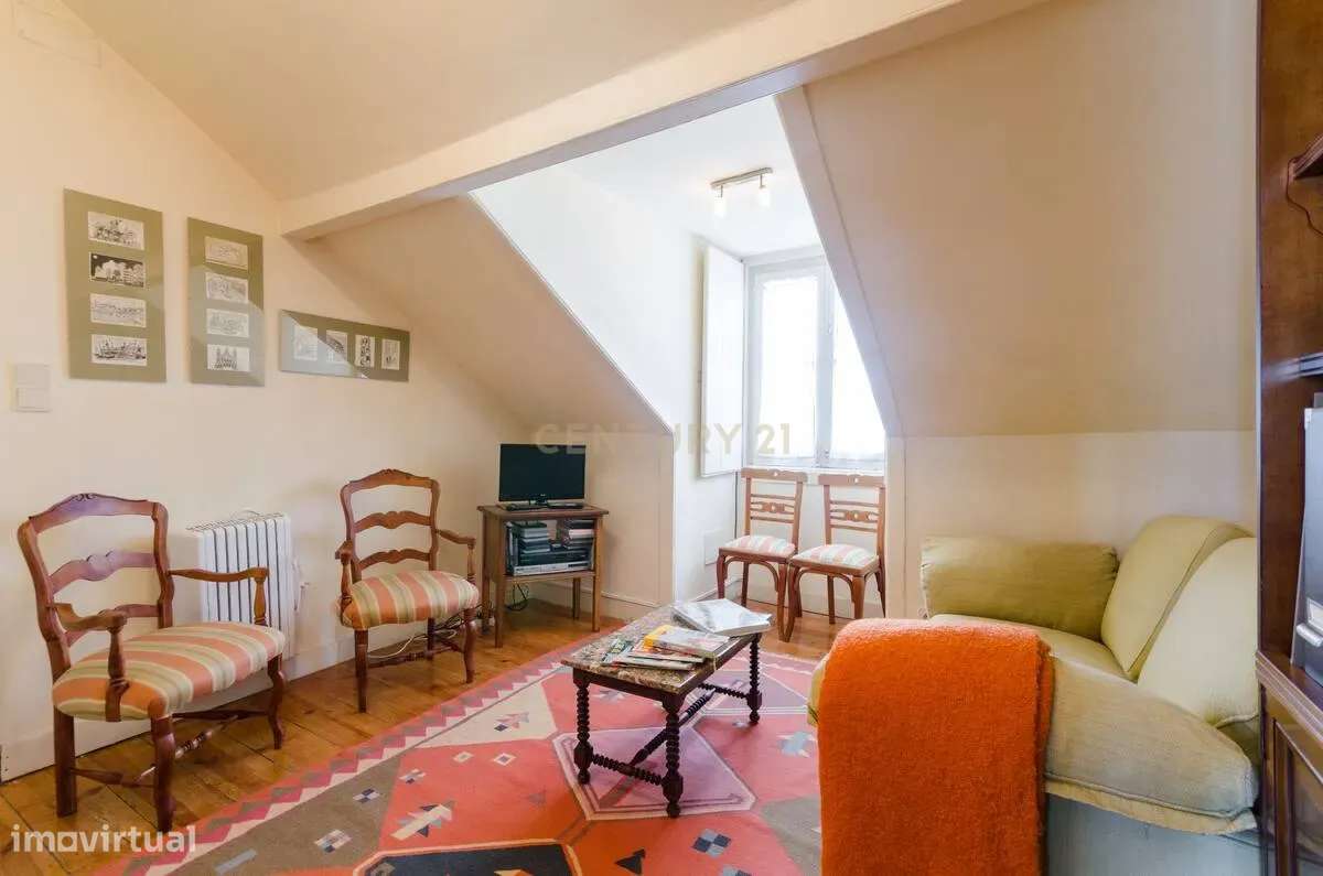 Apartamento T2 à venda na Rua da Mouraria - Grande imagem: 4/31