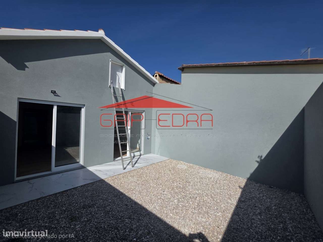 Casa térrea com jardim e terraço reconstruída Aveiro-20