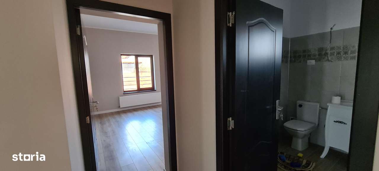 Casa la sol Catamarasti Deal , deschidere la strada asfaltata - Imagine principală: 4/7