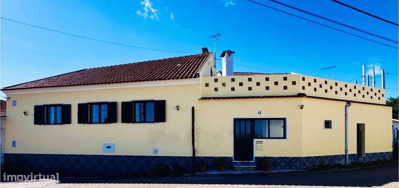 Moradia T4 - Casal da Azinheira - 1,5 Km Centro Histórico - Grande imagem: 1/27
