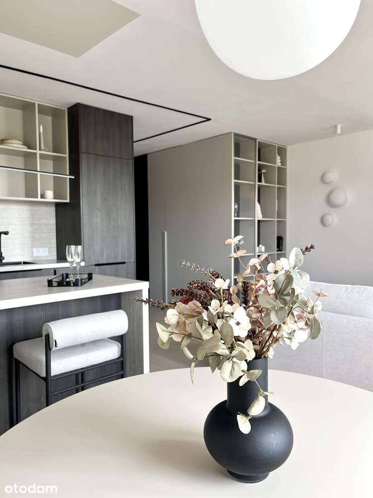 Centrum/Wola przy Arkadii | 2 balkony i garderoba | *BEZ PROWIZJI*-0