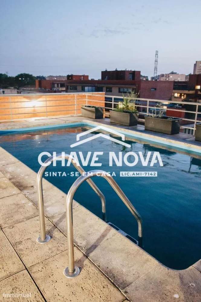 Apartamento T5 Triplex 3 Frentes Piscina E Garagem