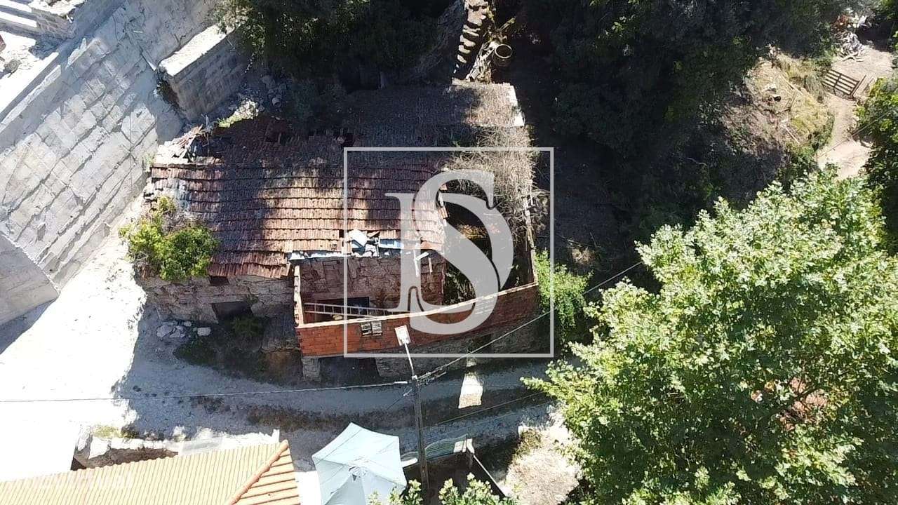 Moradia Em Pedra Para Restauro-27