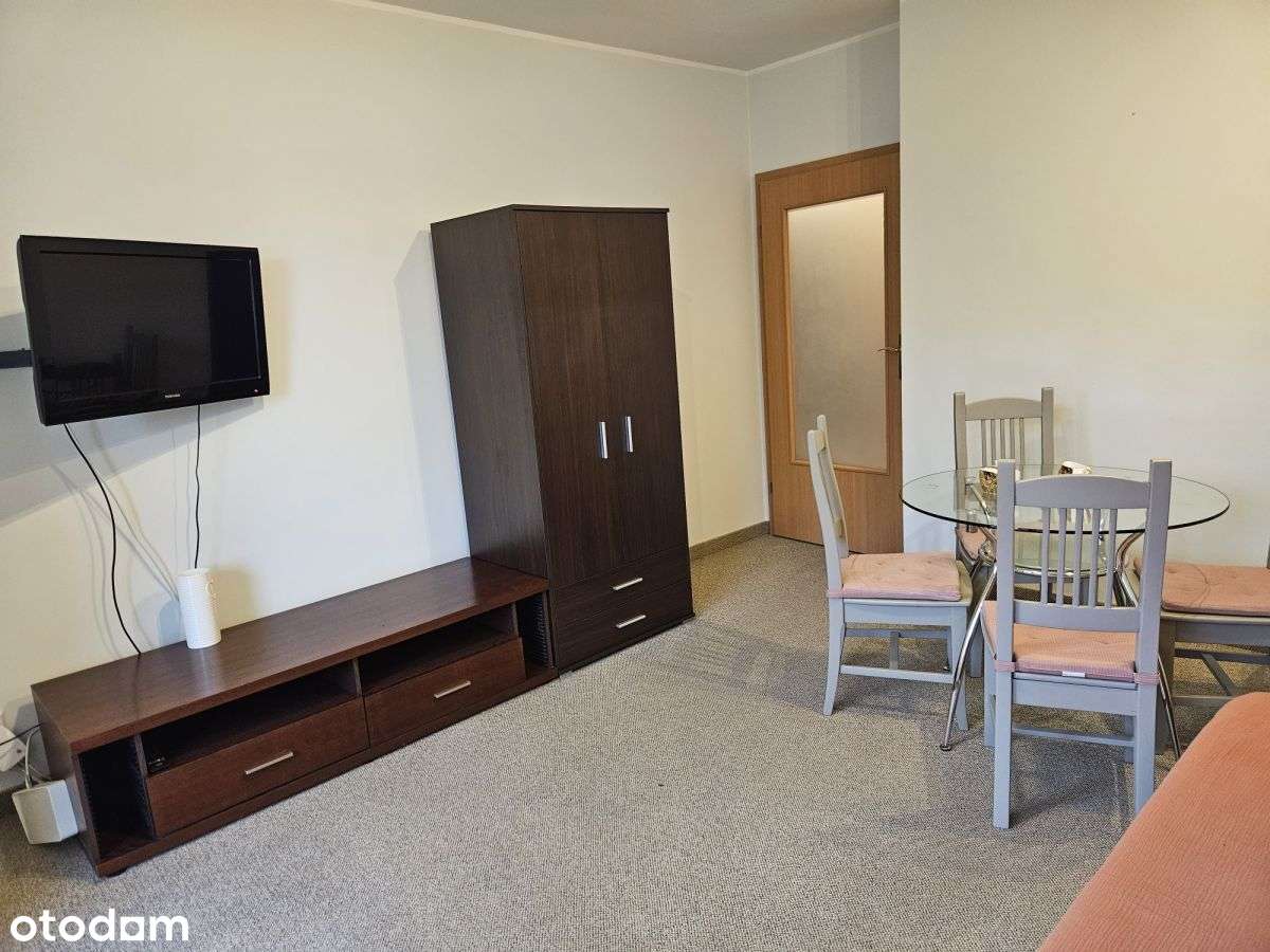 Ładna kawalerka z odrębną kuchnią blisko plaży - Pełny obrazek: 4/12