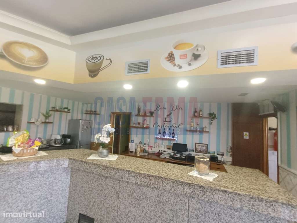 Moradia V3 em Vilarinho das Cambas com comércio (café) - Grande imagem: 4/26