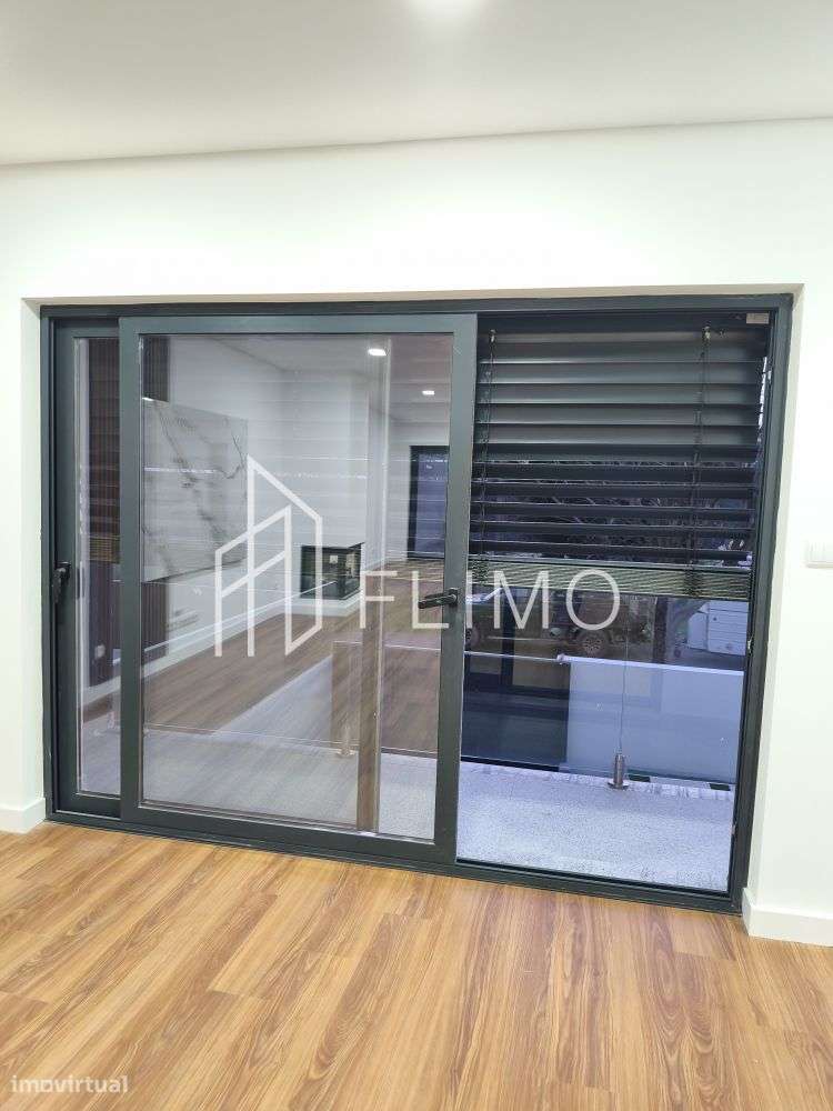 Moradia T3 geminada Nova-55