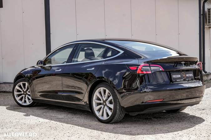 Tesla Model 3 Langstreckenbatterie Allradantrieb Dual Motor - 3