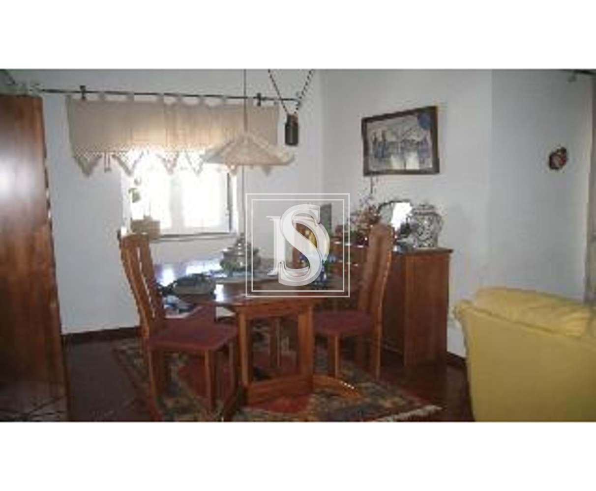 Moradia Geminada T6 em UDF de Estí´mbar e Parchal-7